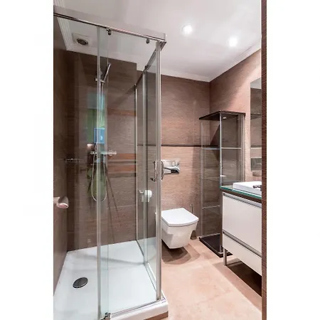Zuri By People Apartment