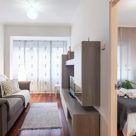 Zuri By People Apartment
